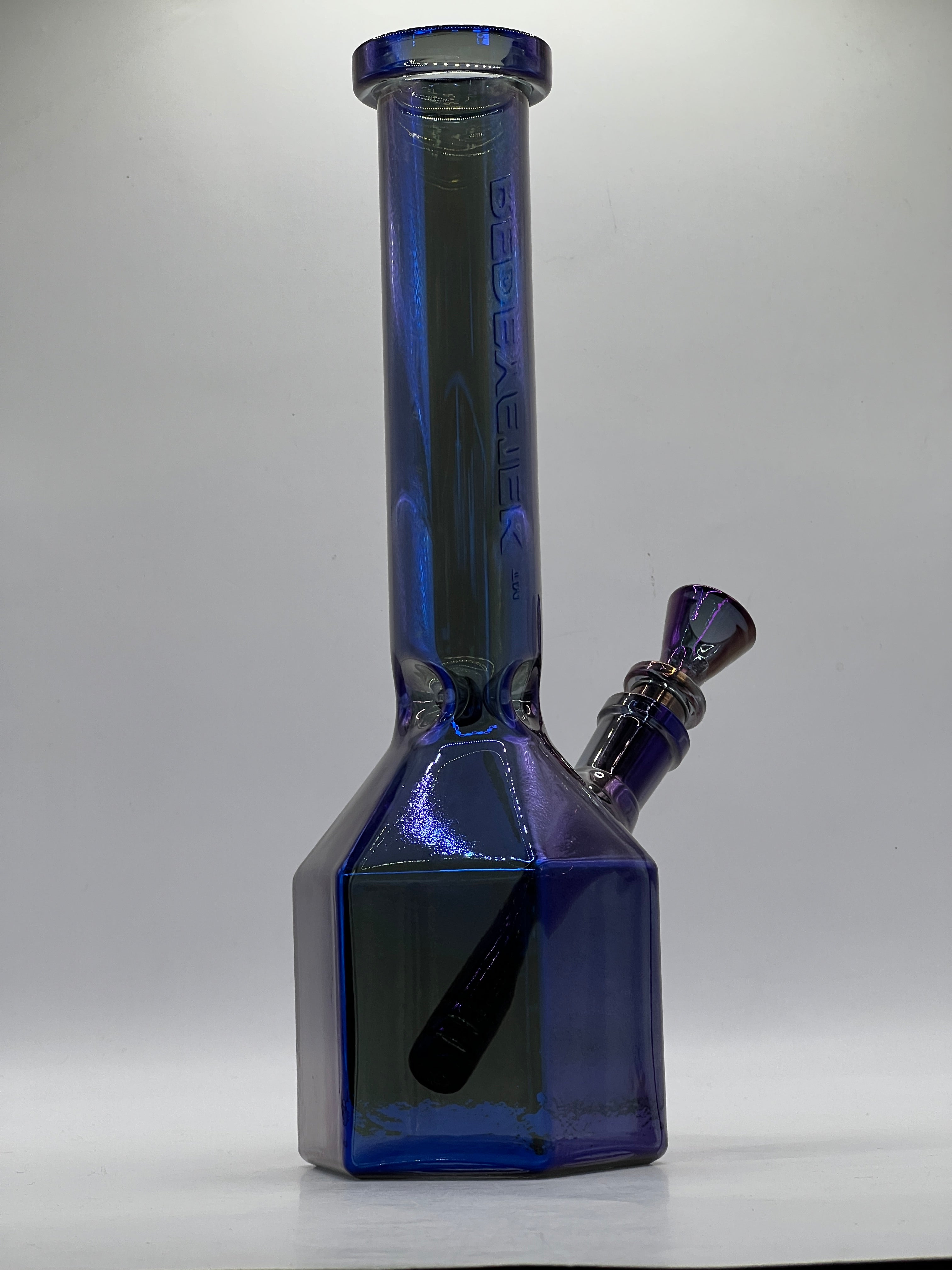 Rear view of the Red Eye Tek Prismatic Tube water pipe