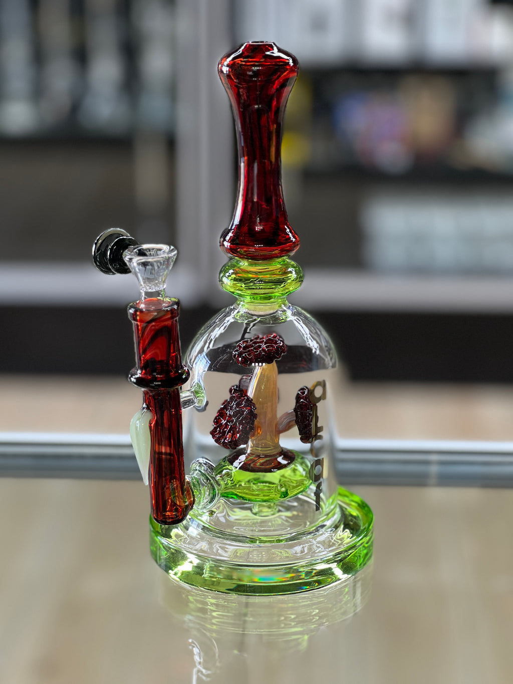 Premium tree perc water pipe with sculpted glass artwork