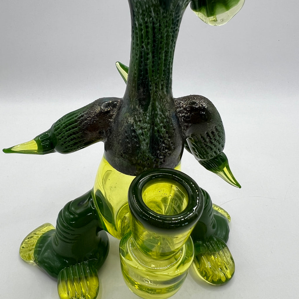 Close-up of Merc Glass Alien Creature 14mm female joint