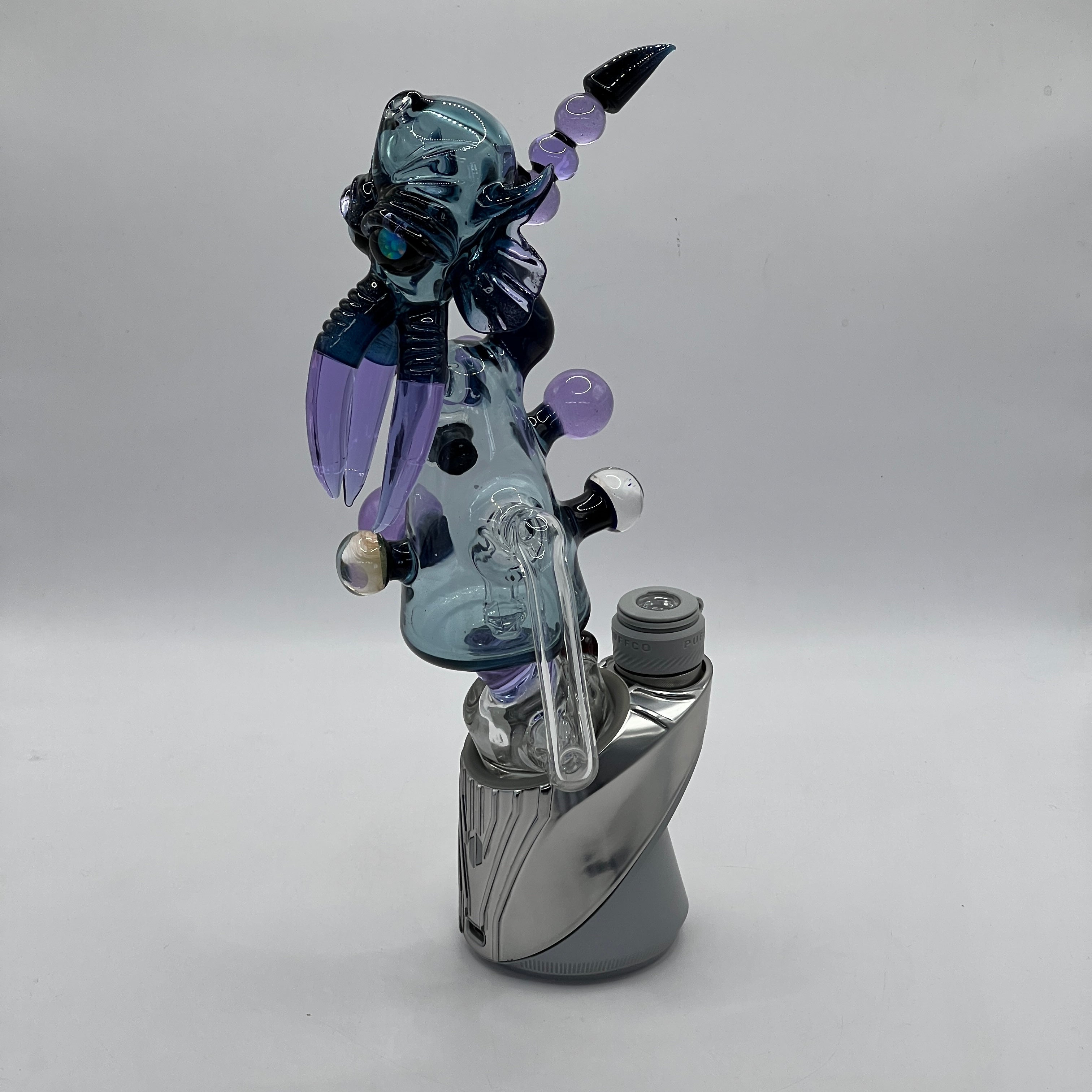 Side profile of Cthulhu-inspired Puffco glass attachment